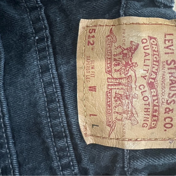 Levi's Dark Denim Frayed Shorts - Picture 3 of 6